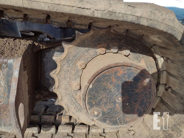 2013-deere-35d-image-27