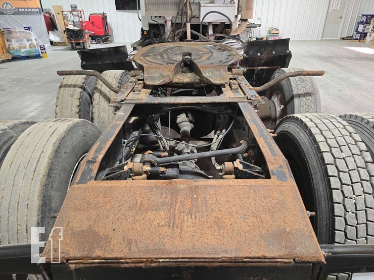 2006-mack-vision-cxn613-image-17