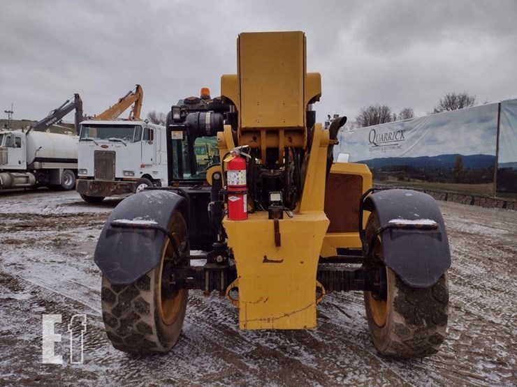 2015-caterpillar-tl1055c-image-4