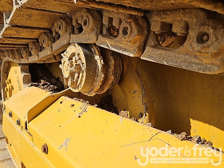 2022-deere-450k-image-11