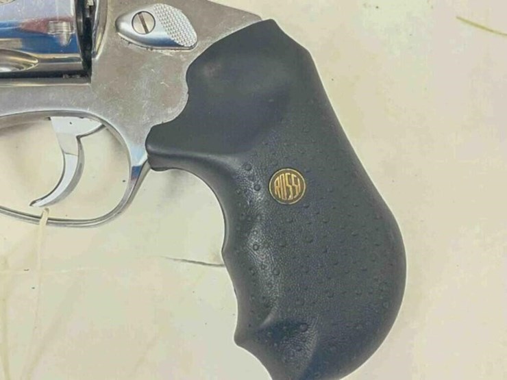 rossi-revolver-image-9