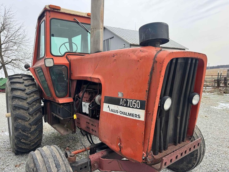 1973-allis-chalmers-7050-tractor-image-23