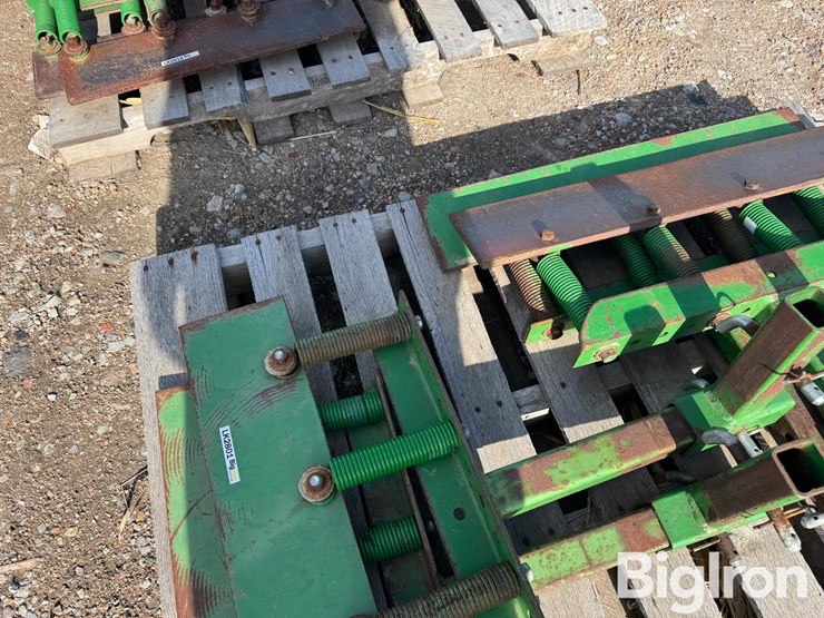 30"-spring-loaded-smoother/smasher-units-image-13