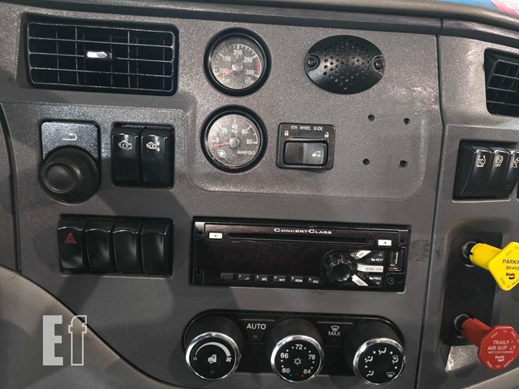 2017-peterbilt-579-image-20