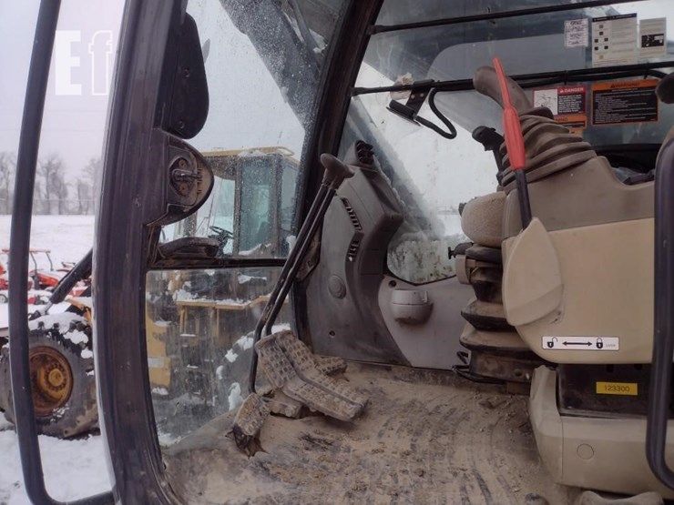 deere-350g-lc-image-12