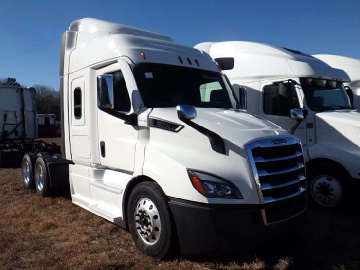2022-freightliner-cascadia-116-image-1