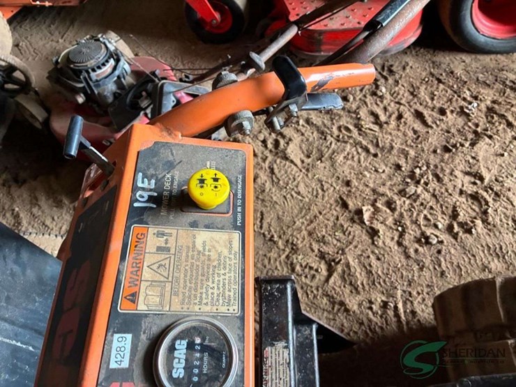 scag-36"-walk-behind-mower-showing-242-hours-image-8