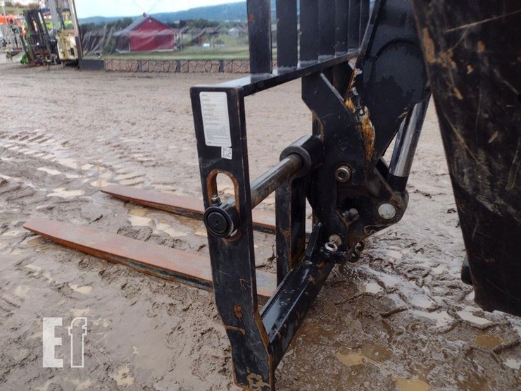 2016-jlg-1255-image-18