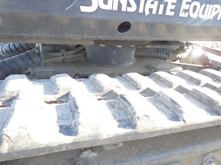 2021-bobcat-e10-image-27