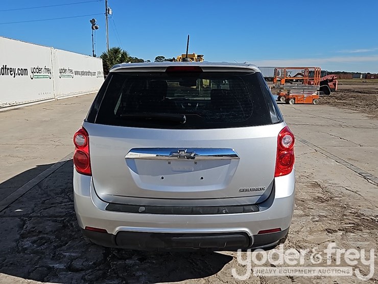 2015-chevrolet-equinox-image-13