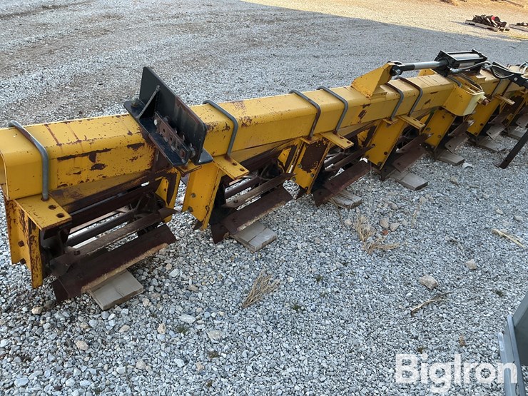 buffalo-51011630-mounted-16-row-stalk-chopper-image-6