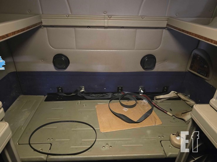 2005-international-9400-image-16