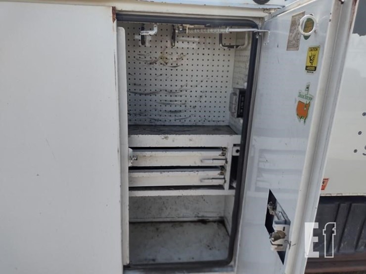 2008-international-durastar-4300-image-35