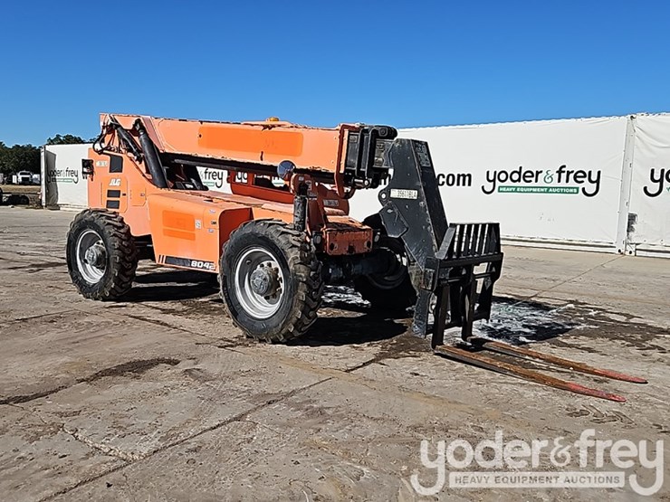 2016-sky-trak-8042-image-7