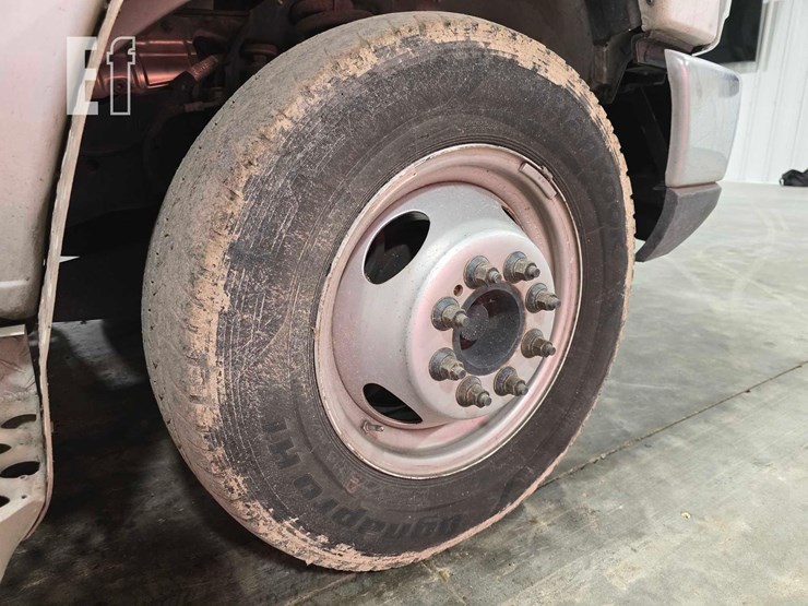 2019-ford-e350-sd-image-24