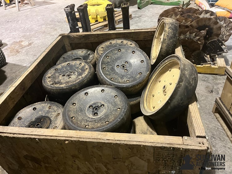 planter-closing-wheels-image-5