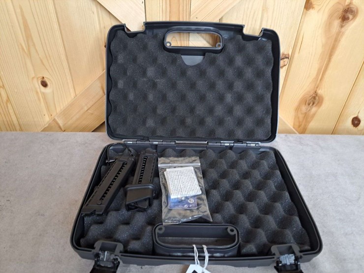 sig-sauer-p322-.22-lr-semiauto-pistol-image-14