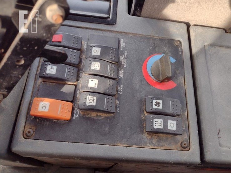 2006-caterpillar-930g-image-11