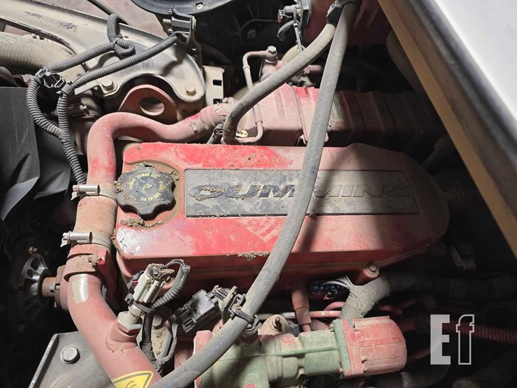 2017-freightliner-business-class-m2-106-image-19