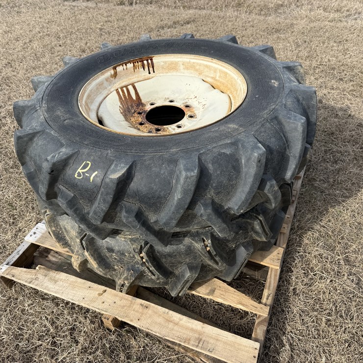Pallet of Two Pivot Wheels & Tires