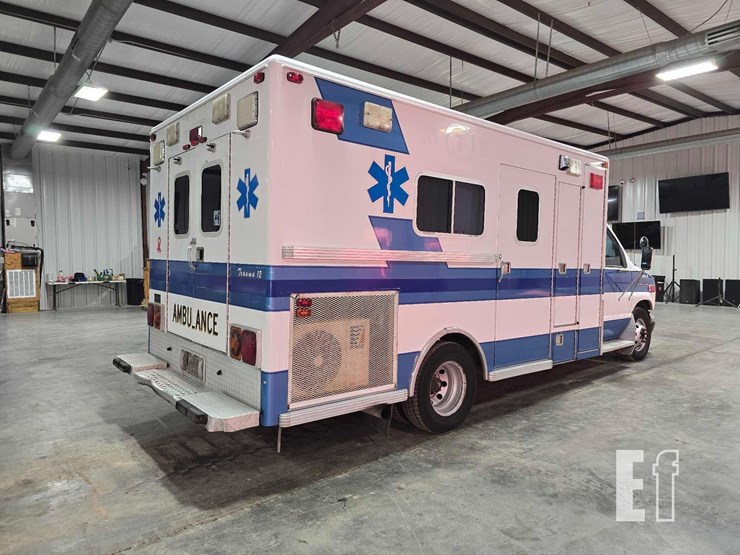 1996-ford-e350-image-3