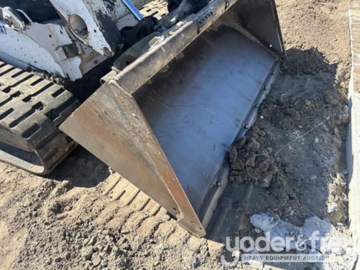 2022-bobcat-t740-image-5