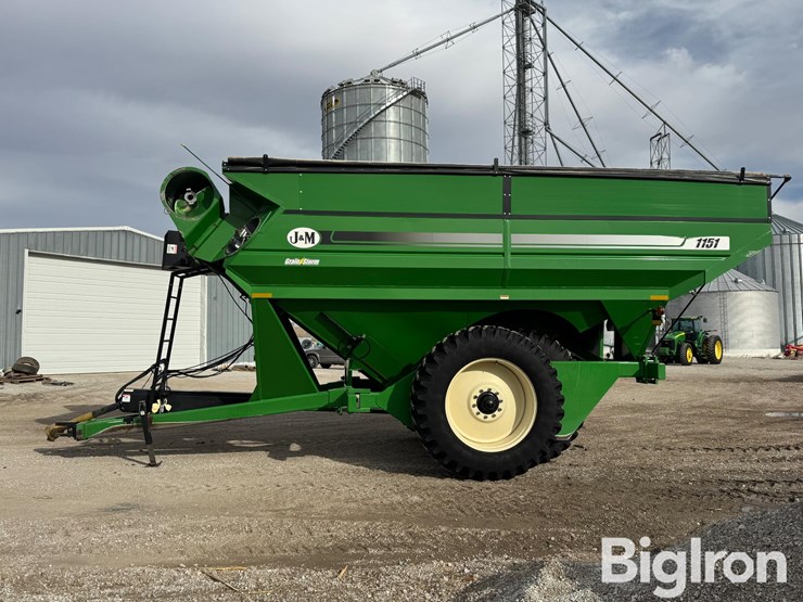 j&m-1151-grain-storm-grain-cart-image-8