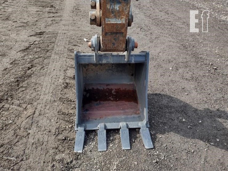 2022-deere-26g-image-14