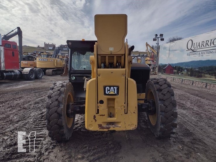 2019-caterpillar-tl1055d-image-4