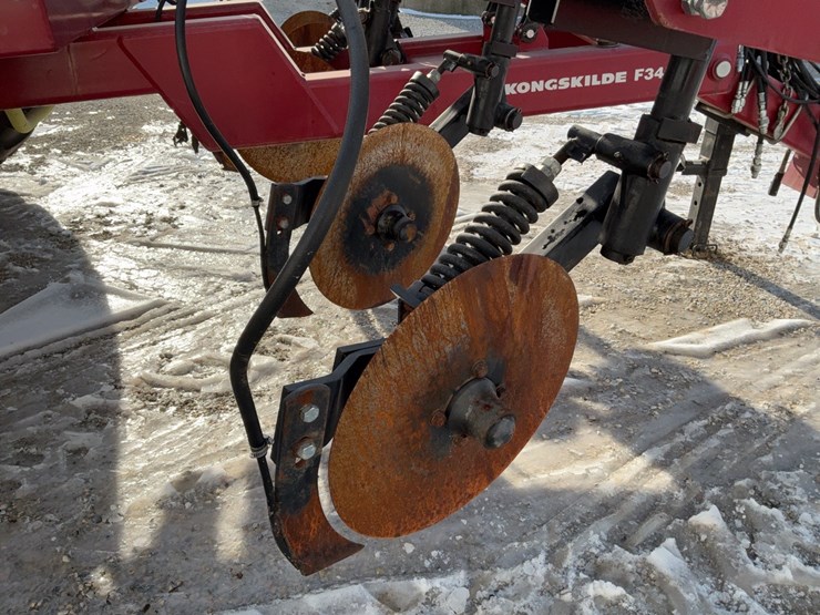 loftness-fs800-fertilizer-spreader-image-79