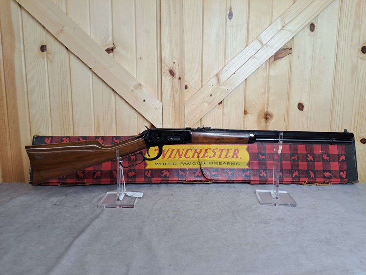 winchester-model-94-canadian-centennial-commemorative-.30-30-lever-action-carbine-image-10