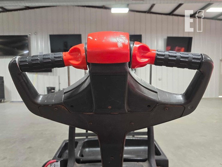 raymond-8400-image-9