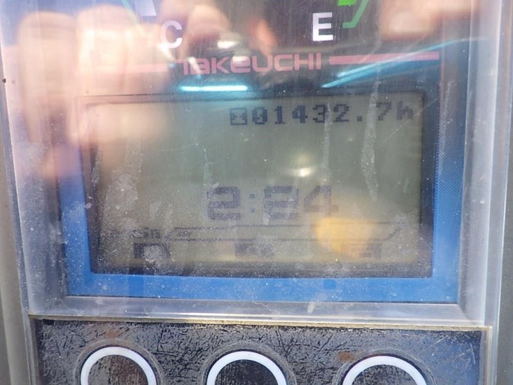 takeuchi-tb260-image-37