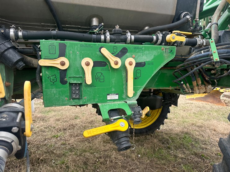 2014-john-deere-r4038-image-39