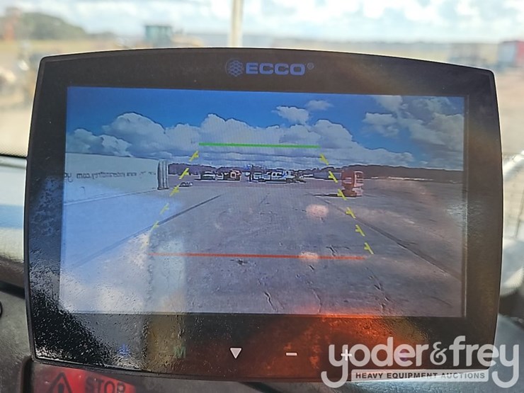 2005-volvo-a30-image-39