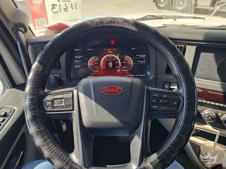 2022-peterbilt-567-t/a-wet-kit-day-cab-truck-tractor-image-20