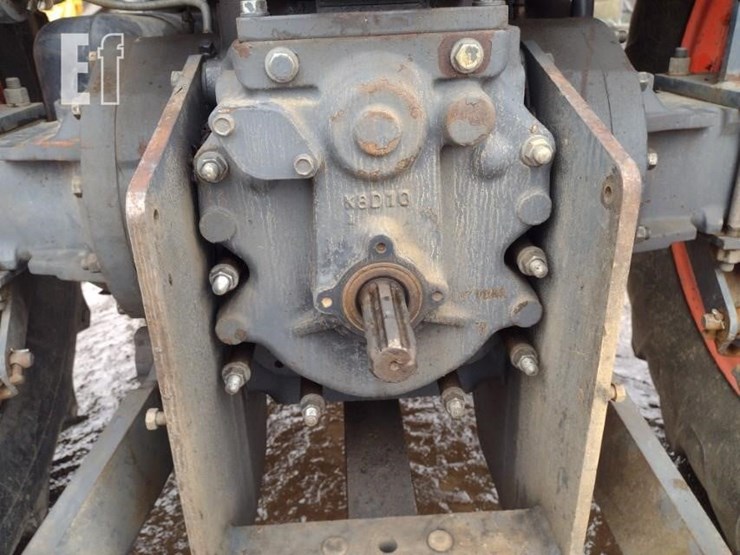 10-kubota-m108-tractor-image-20