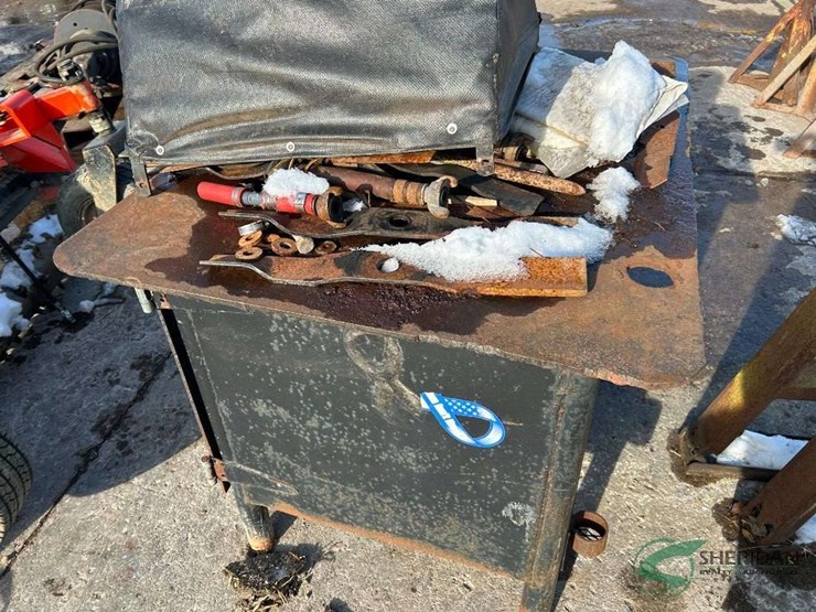 steel-work-bench/cabinet-with-vise-image-6