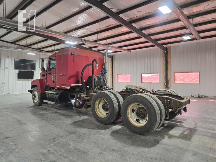 2007-mack-chn613-image-4