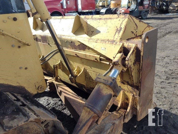 caterpillar-d6h-image-14