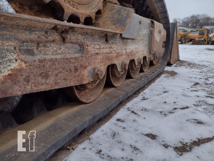 2019-deere-317g-image-31