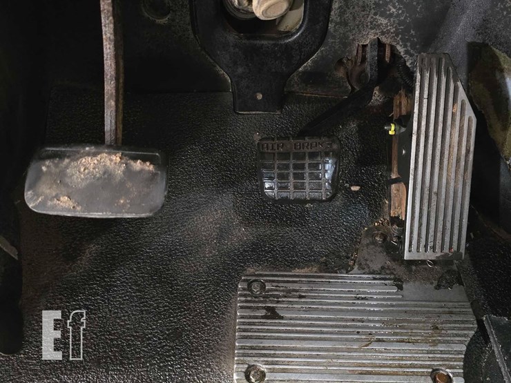 2006-mack-vision-cxn613-image-13