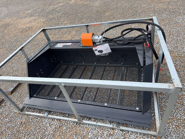 unused-skid-steer-screening-bucket-attachment-image-2