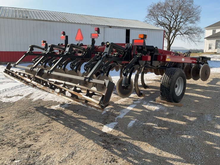 case-ih-870-ecolo-tiger-disc-ripper-image-4