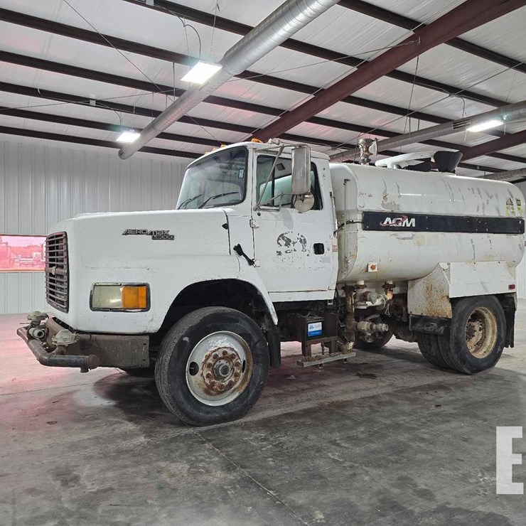 1995 FORD LA9000