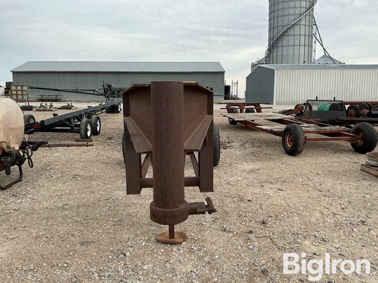 shop-built-gooseneck-silage-wagon-frame-image-2