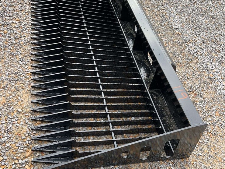 sliding-loader-sieve-shovel-image-2