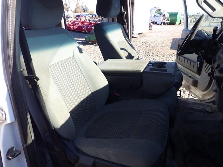 2012-ford-f350-image-15