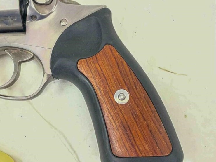 ruger-revolver-image-5