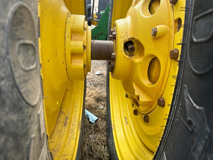 2010-john-deere-8345r-image-15